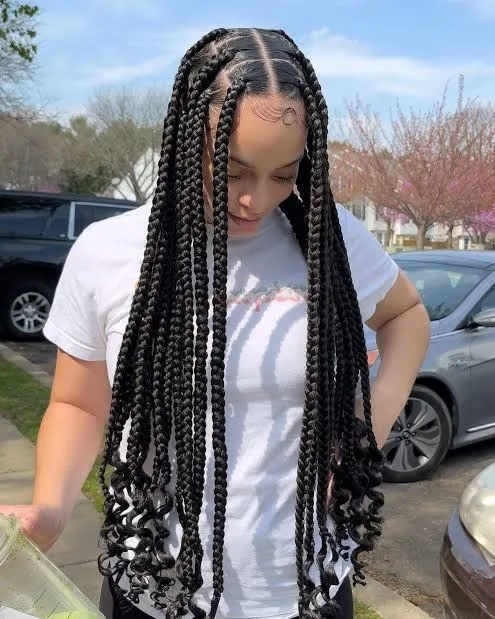 Knotless box braids — work by Mariama